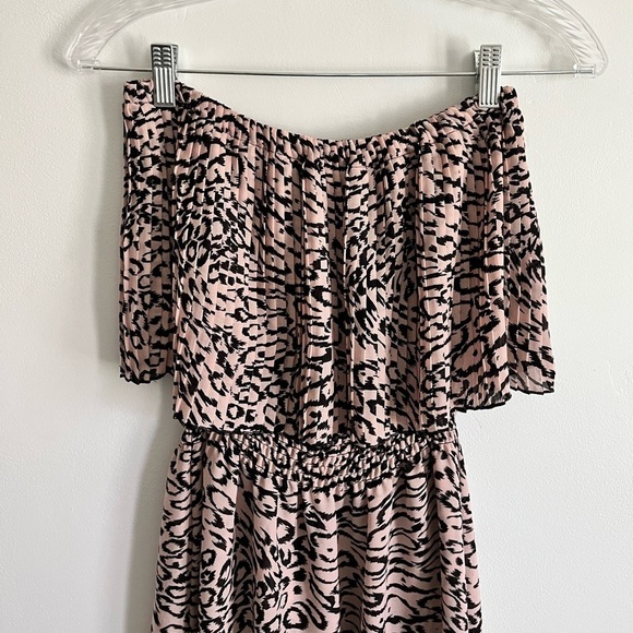 Parker Strapless Pink Leopard Print Pleated Summer Beachy Mini dress - Picture 4 of 10